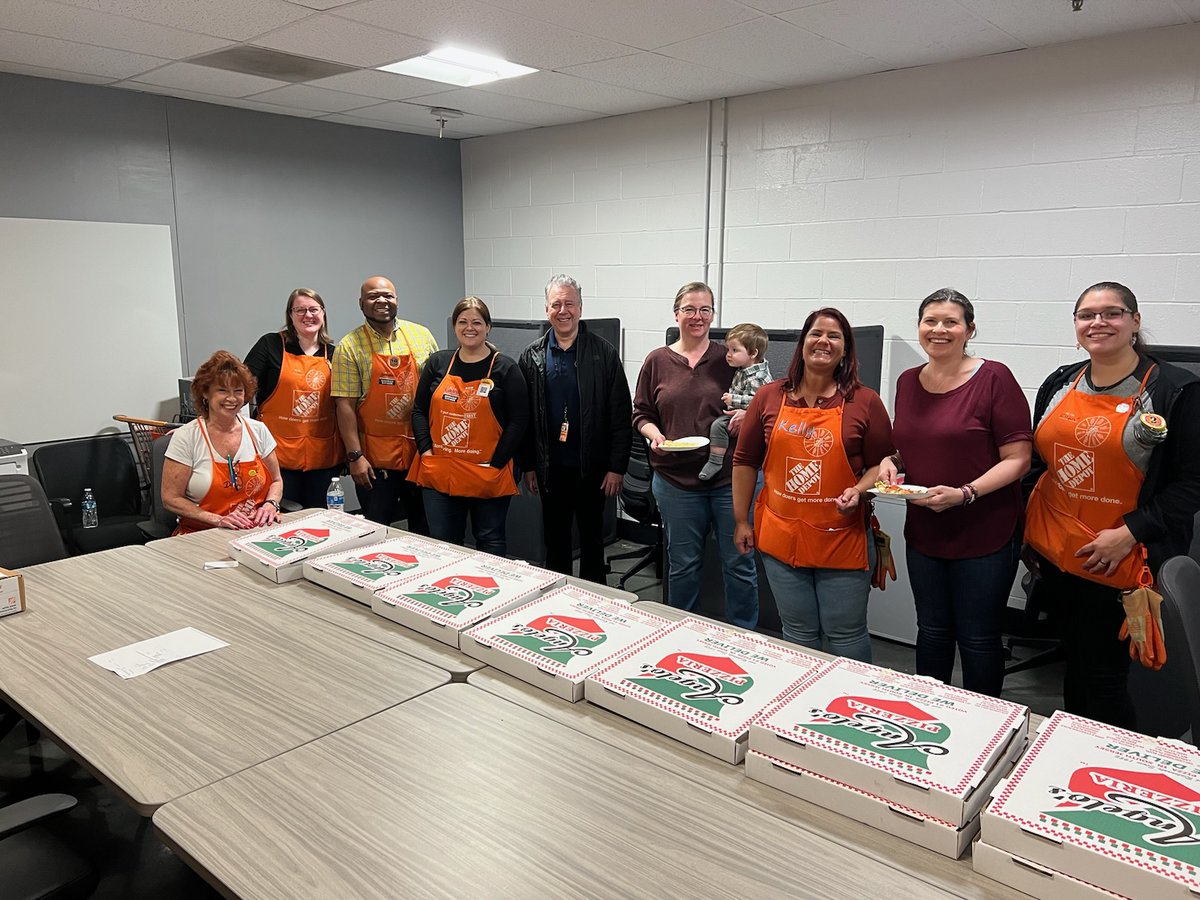 Pizza Party with the Mt Laurel #914 team to start the year off right! 

Thank you for your efforts &amp; support throughout 2022. We can't wait to see what 2023 brings! @rebathNJ <a href="/Phillyflyer/">Erik Haws</a> <a href="/DrewTravia/">Drew Travia</a> <a href="/ReBath_THD/">Re-Bath & More</a> <a href="/THDServices/">THDHomeServices</a> <a href="/HomeDepot/">The Home Depot</a> <a href="/Endyguzman9/">Endy guzman</a> <a href="/Michael78584909/">Michael Goldberg</a> #HappyNewYear