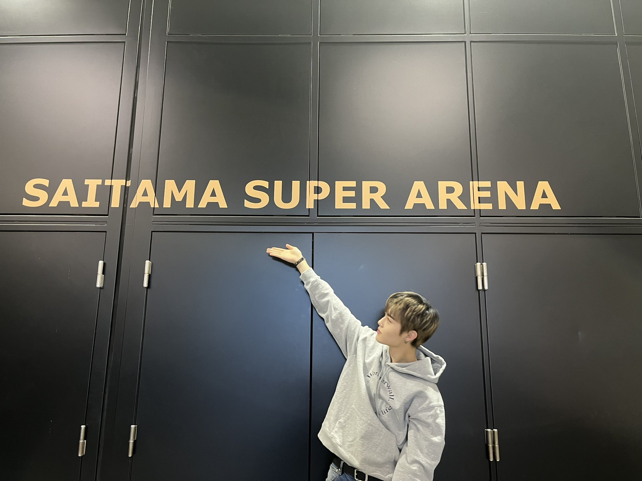 Floy6_WaYAIxRN_?format=jpg&name=large