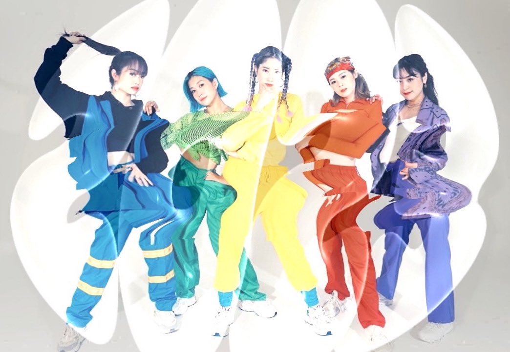 Thatcrew_info's tweet photo. あけましておめでとうございます✨
今年も何卒That crewを宜しくお願いいたします！

今年1発目の単独公演
2月19日(日)のざっくるTOWNに向けて！
皆様に楽しんでもらえる内容を精一杯練っていますので
是非足を運んで頂ければ嬉しいです😊✨ https://t.co/VqHSqE3BZr