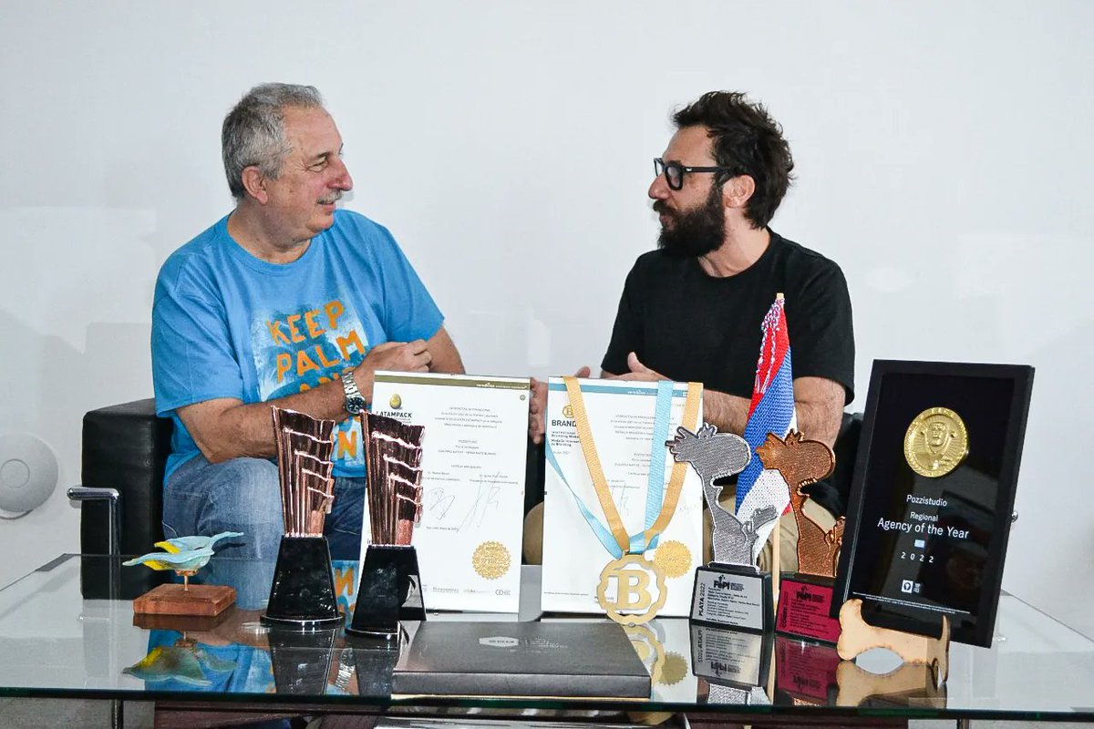 Inmensa alegría que mi querido amigo y alumno <a href="/dipozzi/">Diego Pozzi</a> me permita compartir sus premios 🏆 del año 2022 con @pozzistudio, en especial el galardón internacional que recibió del Ranking TopFICE como Agencia Regional del Año de Argentina 🇦🇷. ¡ORGULLO MISIONERO! 🔴🔵⚪️