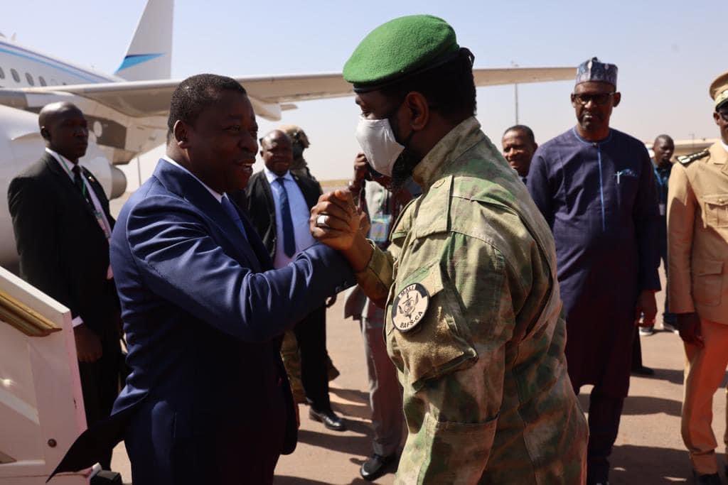 AshleyLelaMAIGA's tweet photo. Ce sont des gens comme @FEGnassingbe qui sont en train de saboter les efforts de la #Cedeao et affaiblir l’influence de l’organisation à lutter contre les putschs. Pendant que @mohamedbazoum est intransigeant avec les putschistes, @FEGnassingbe les cajole😔😔! #Niger #Togo #Mali https://t.co/WXuxi9Hzhs