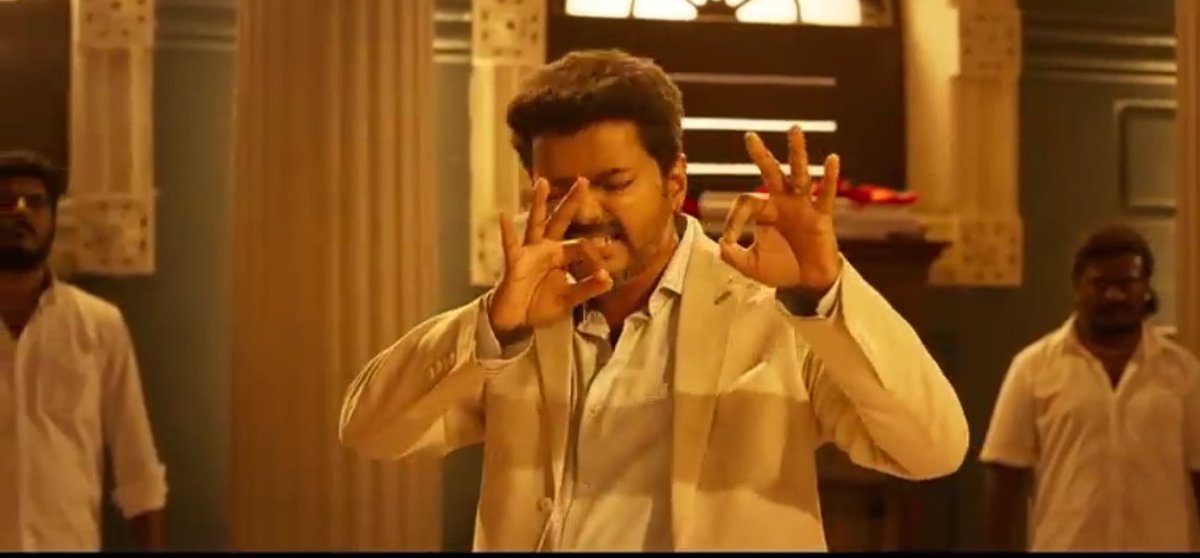 SriniShiva's tweet photo. #VarisuTrailer reached #ThunivuTrailer likes in just 3hrs 38mins.
The ultimate RAGE of #THEEEEE #Thalapathy𓃵
Namma antha Ragam #AttaNAYAGAN
Pakka Commercial Trailer🔥
#TheBossReturns
#VarisuPongal2023 https://t.co/KbrncwZHs8