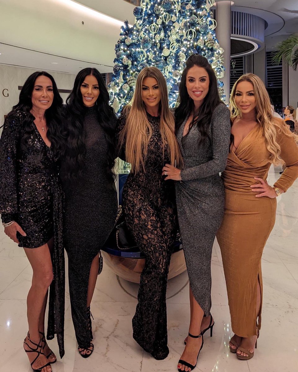 N A T A L I E tweet media