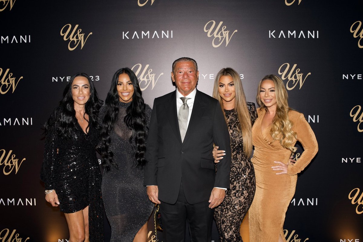 N A T A L I E tweet media