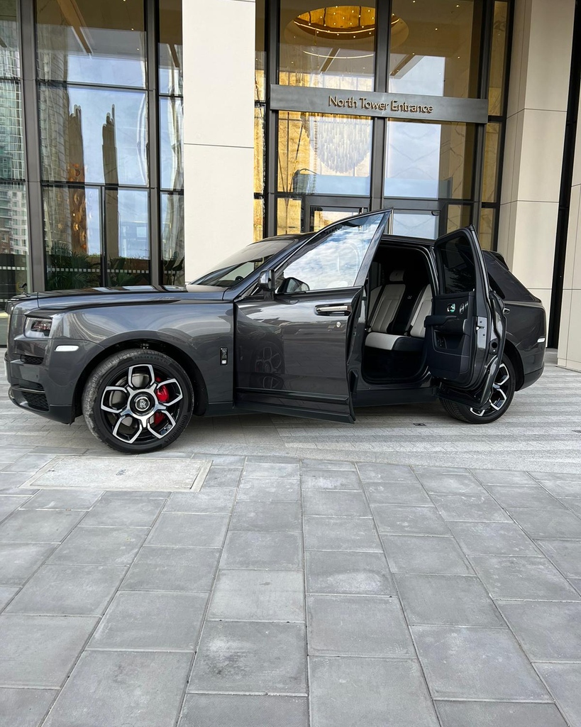 Rolls-Royce Cullinan

📞 02079079150
📧 info@seasoncars.com
🌐seasoncars.com
✅ 15+ years of providing excellent service