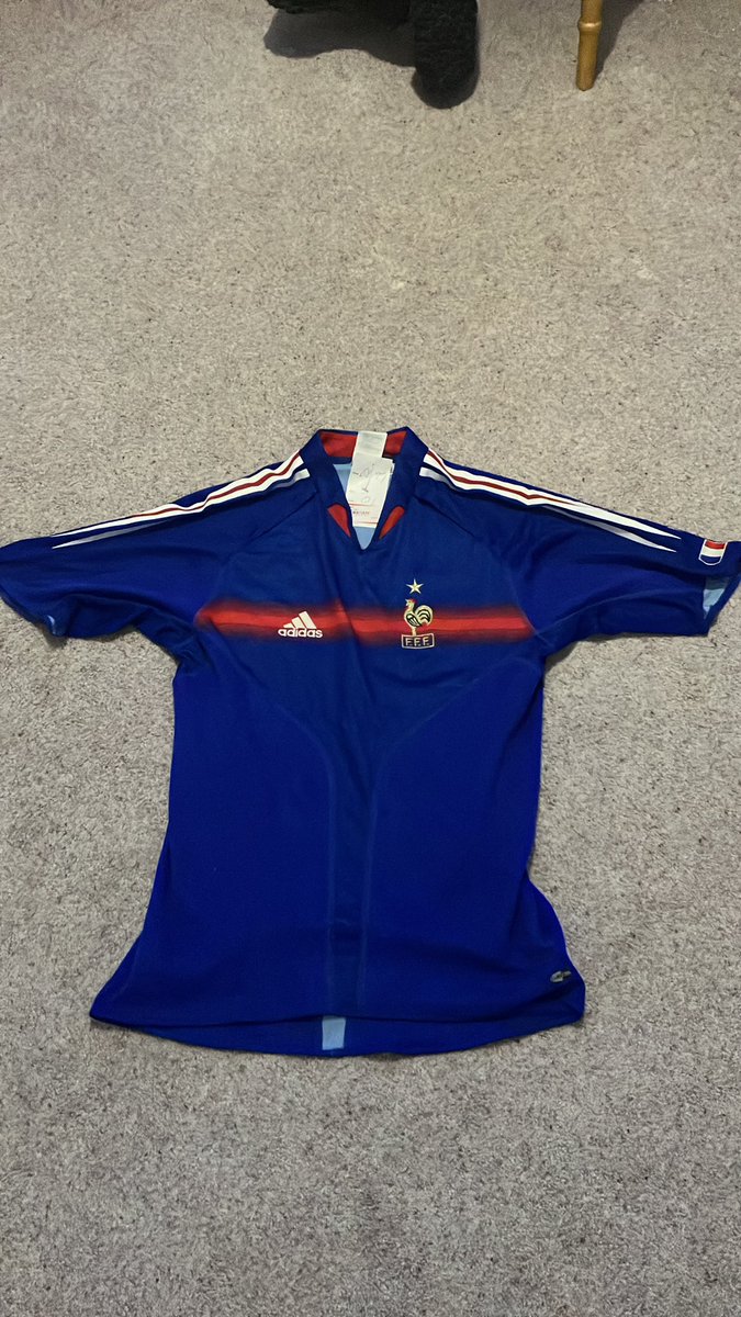 OllyC_H's tweet photo. France 2004-06 Home Shirt

£8.99    @BritishRedCross https://t.co/42Rghe7e9o