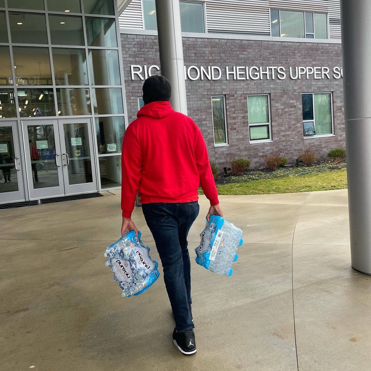 GOBTC101's tweet image. We are back in the buildings to finish out the school year. #diningetiquette #1000ties