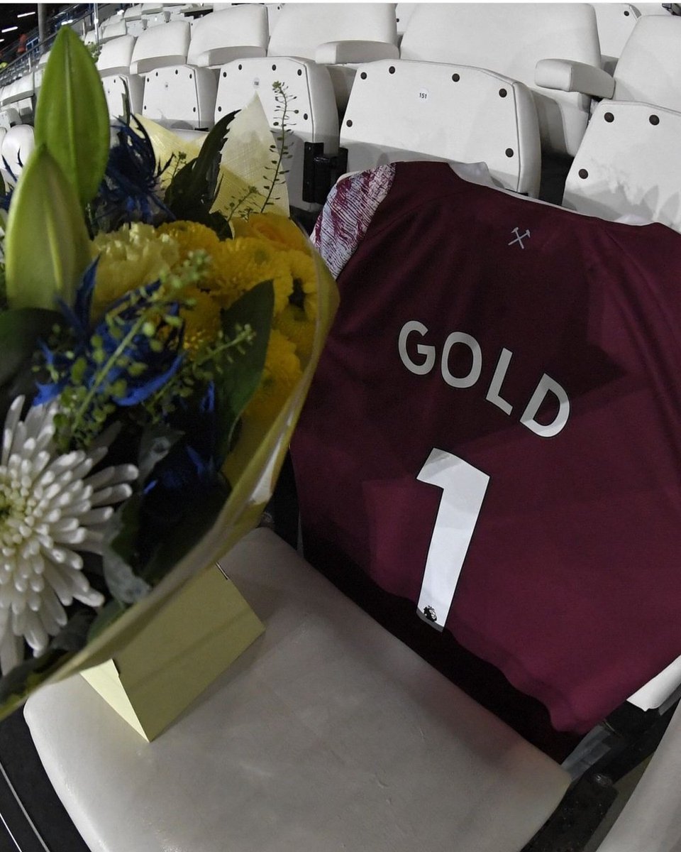 michaelwills35's tweet photo. #GOLD #WHUFC #RIPGOLD https://t.co/9gNbnmZkJv
