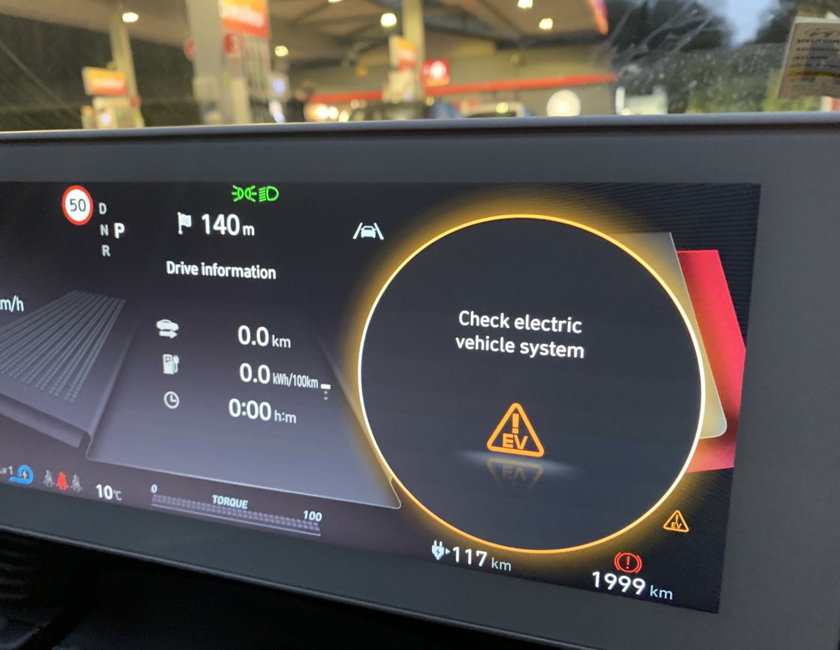 When such a sign appears,
 you only have to go to the nearest maintenance center specialized in electric vehicles for your safety and the safety of the passengers
#Blue_Drive_Center