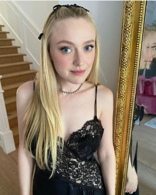 UCFasimetrico's tweet photo. Dakota Fanning https://t.co/uGjEuVZxQk