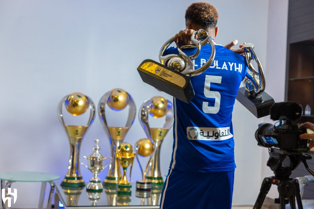 Alhilal_FC's tweet photo. 🥇 للذهب بقيـة 💙
 
#الهلال https://t.co/0vrpdjiDOb