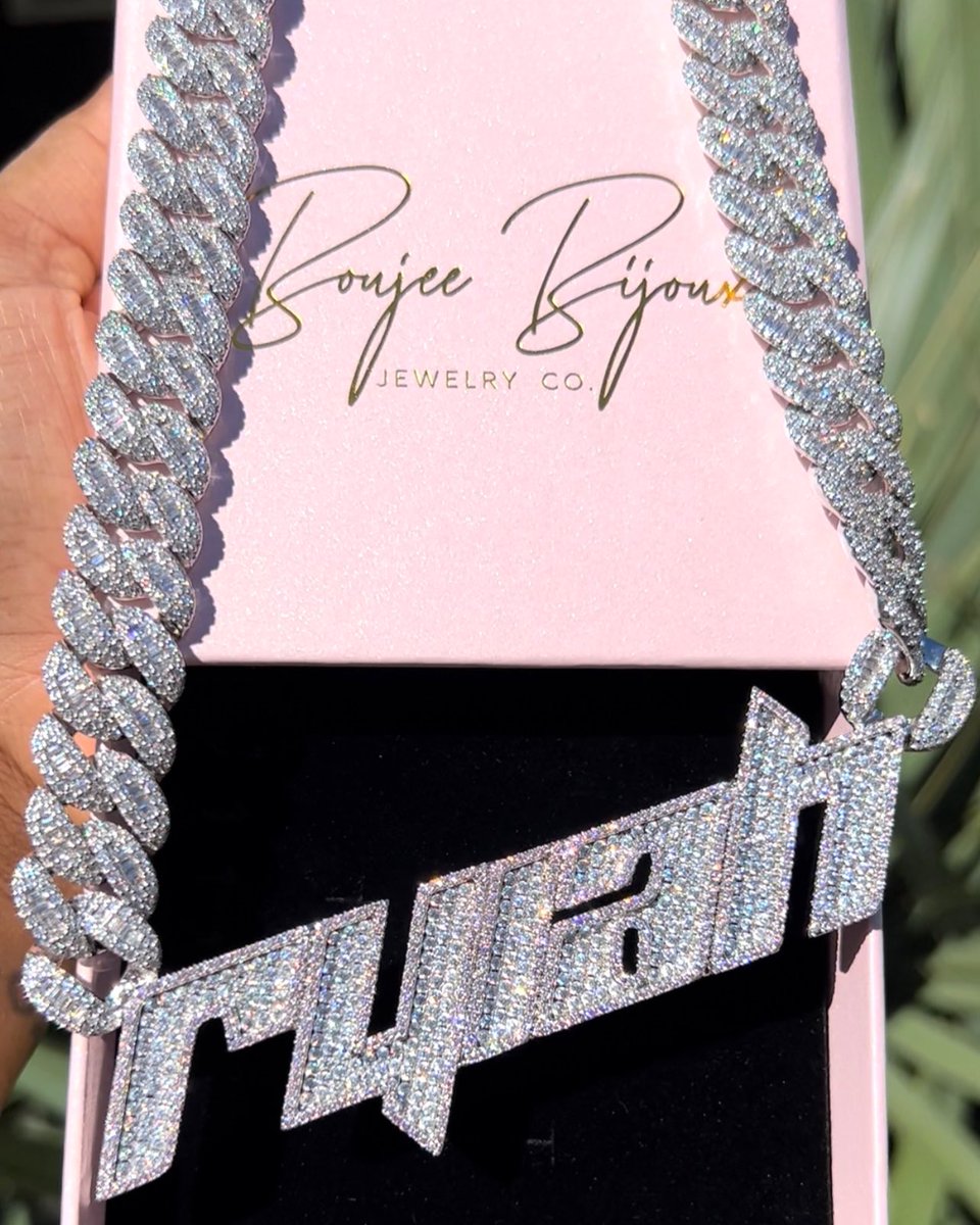 BoujeeBijoux's tweet photo. New Year, New Bling✨💗 
Shop:: https://t.co/HSYQnIRsvA https://t.co/LsnqMZI8Xu