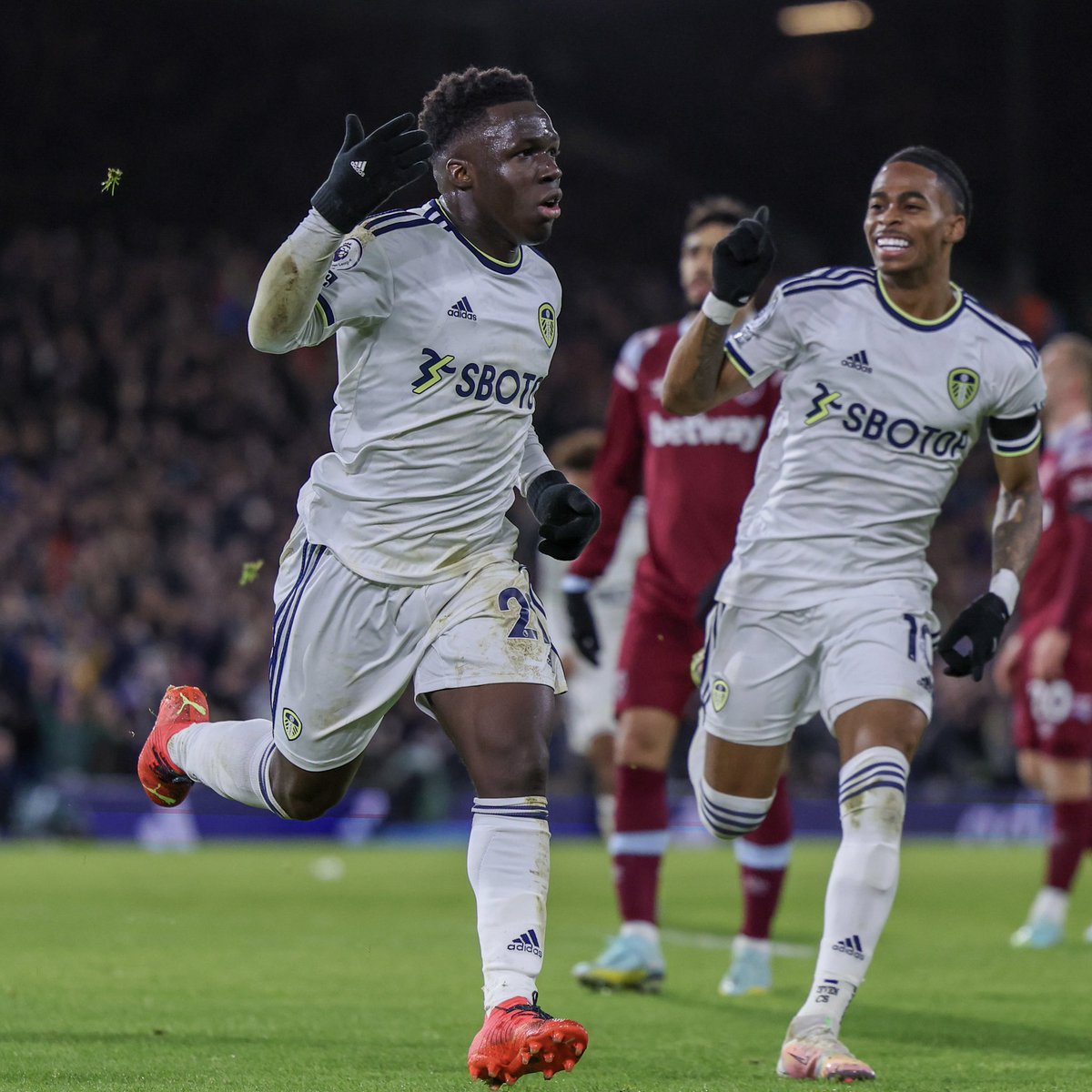 🔥 First #LUFC goal!