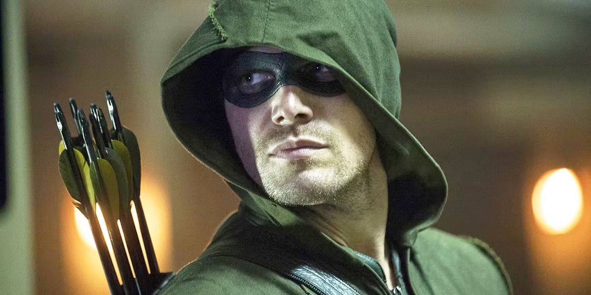 CBR's tweet photo. As news hit of Stephen Amell's imminent return as Oliver Queen/Green Arrow for The Flash's final season, the actor succinctly affirms the idea. "Of course I'm coming back." 

https://t.co/ea3NTdv8KE https://t.co/aPs0YhxJje