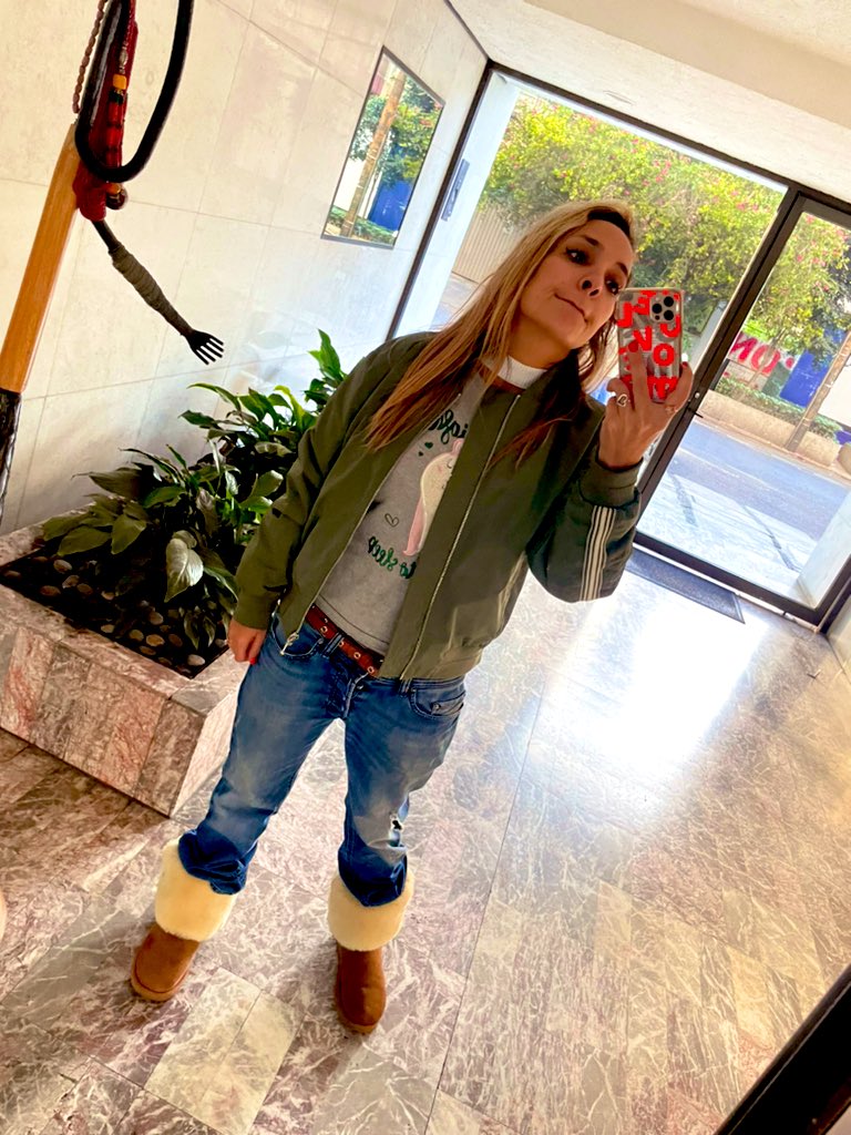 Daniela Valero tweet media