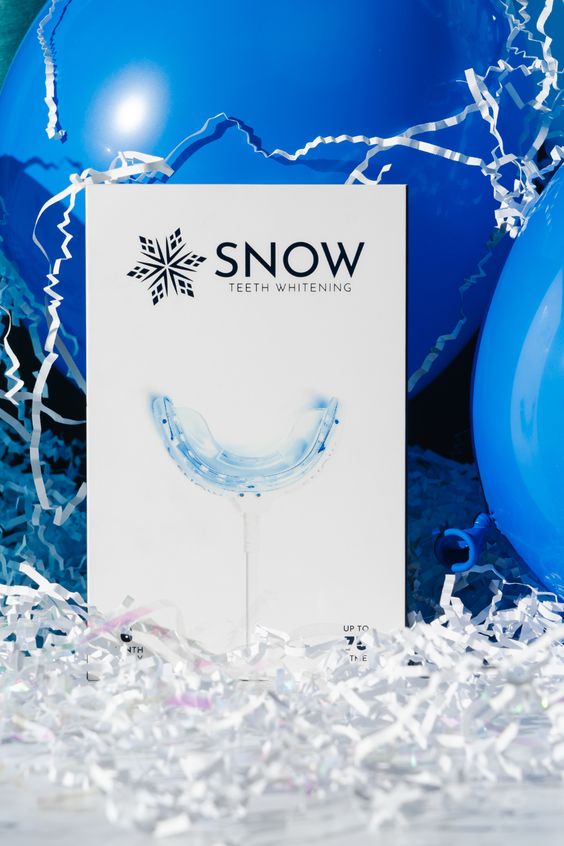 It's never too late to improve your oral care routine. Shop our All-in-one Teeth Whitening Kit to unlock brighter teeth. #SNOWTEETHWHITENING #smile #teeth 
bit.ly/3Z2o3kG