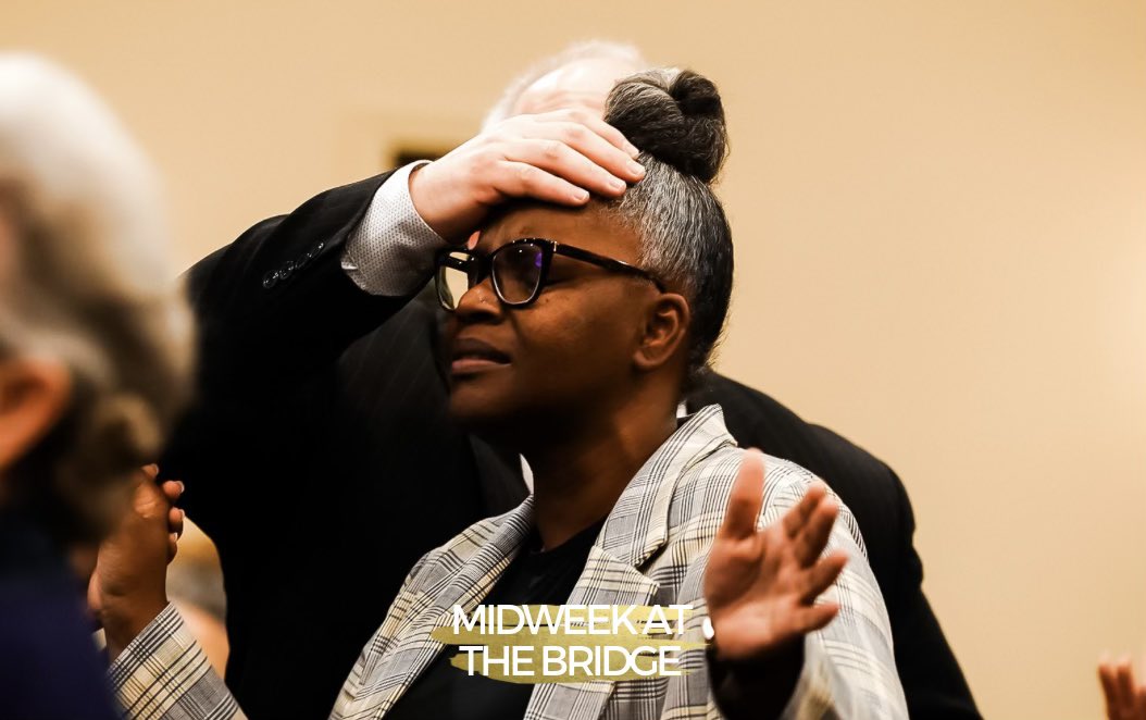 thebridgeloves's tweet photo. We ❤️ Midweek. 

#thebridgeloves https://t.co/oYiez3M5w1