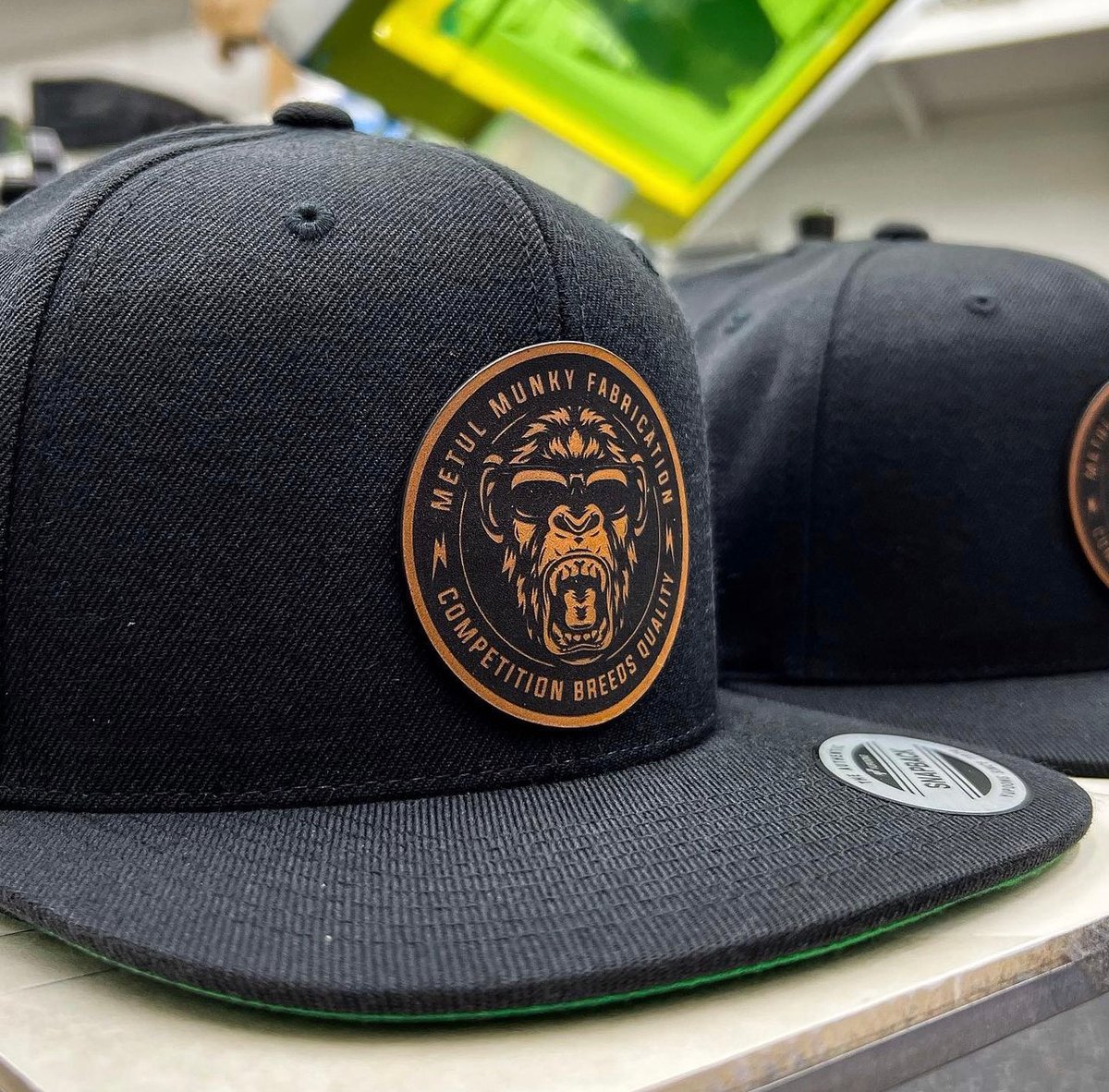 ForemostArizona's tweet image. Clean leather patch hats done up for Metul Munky in CA. These came out so clean!

DM or email for a quick quote. these make the perfect gift for employees and set your brand's appearance and standards above the competitors. 

#foremostcreations #leatherpatchhat #laserengraving