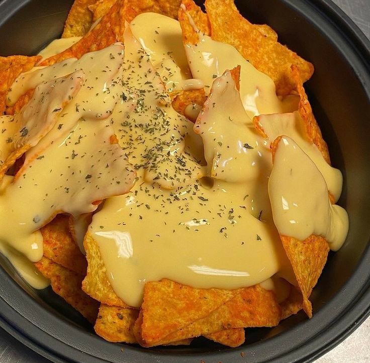 food_porn17's tweet photo. DORITOS E CHEDDAR ?? https://t.co/Dybz8HtdTx