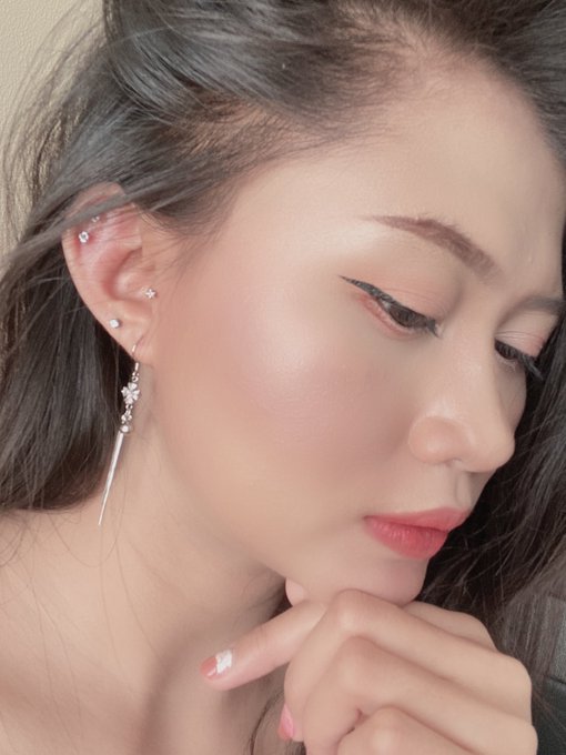 Do you prefer tan or pale ???  #tan #asian #pale https://t.co/EGRKgAyJl2<a href="/tag/tan"class="tags">#tan</a><a href="/tag/asian"class="tags">#asian</a><a href="/tag/pale"class="tags">#pale</a>