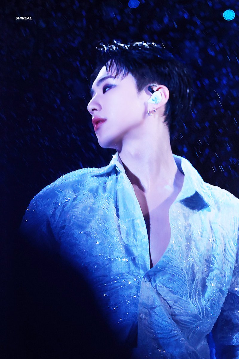 SHIREAL0615's tweet photo. 221228 비더썬 자카르타
🌌✨
#호시 #세븐틴 #HOSHI #SEVENTEEN  #ホシ https://t.co/VDe9eRqAV2