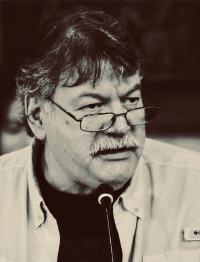 FBuenAbad's tweet photo. ¡ES SIMPLE! Nuestra Revolución Humanista pide 1. Trabajo digno equitativamente remunerado 2. Salud integral 3. Vivienda para la vida buena 4. Educación de calidad liberadora 5. Ser cultos para ser libres 6. Vivir sin humillaciones 7. Derecho a organizarnos https://t.co/Pvz1gb7rR3 https://t.co/oem0hOKsy7