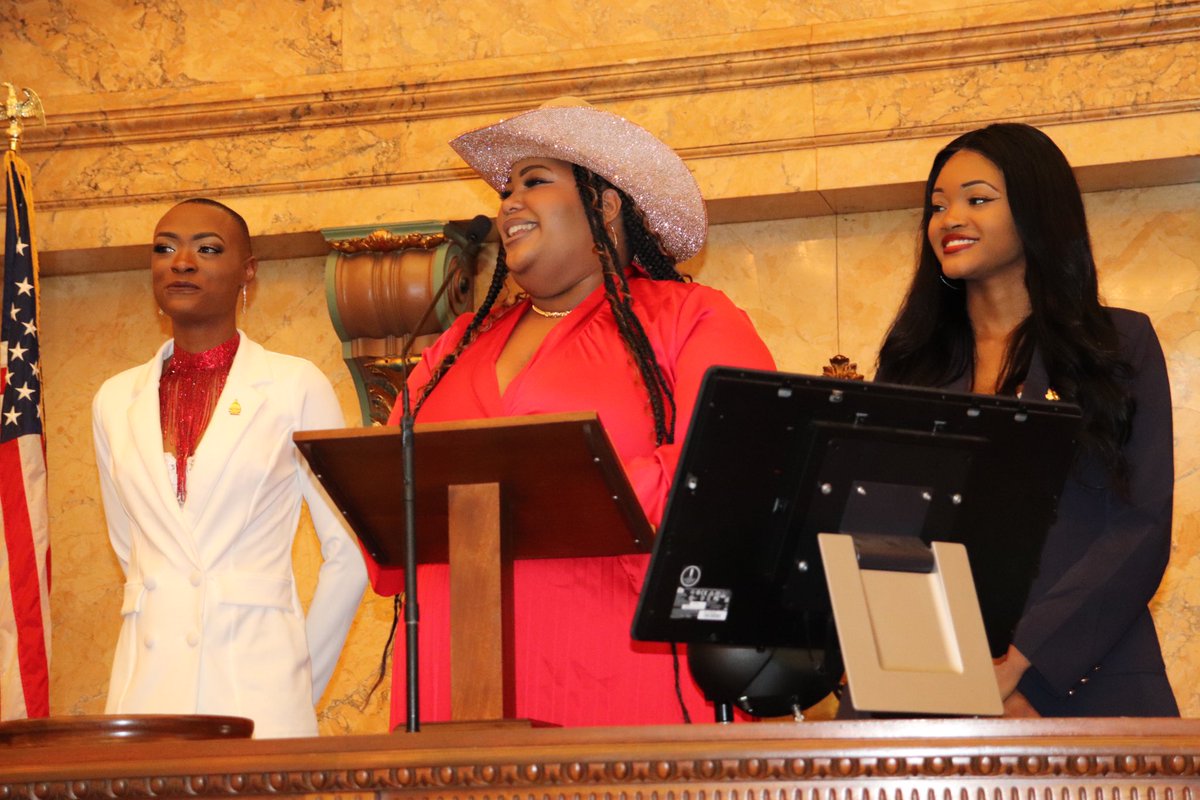 Today, the House honored Poplarville natives @ChapelHartBand with House Resolution 2. The HR commends them on their massive success as positive representatives of Mississippi. Thank you for joining us! #msleg