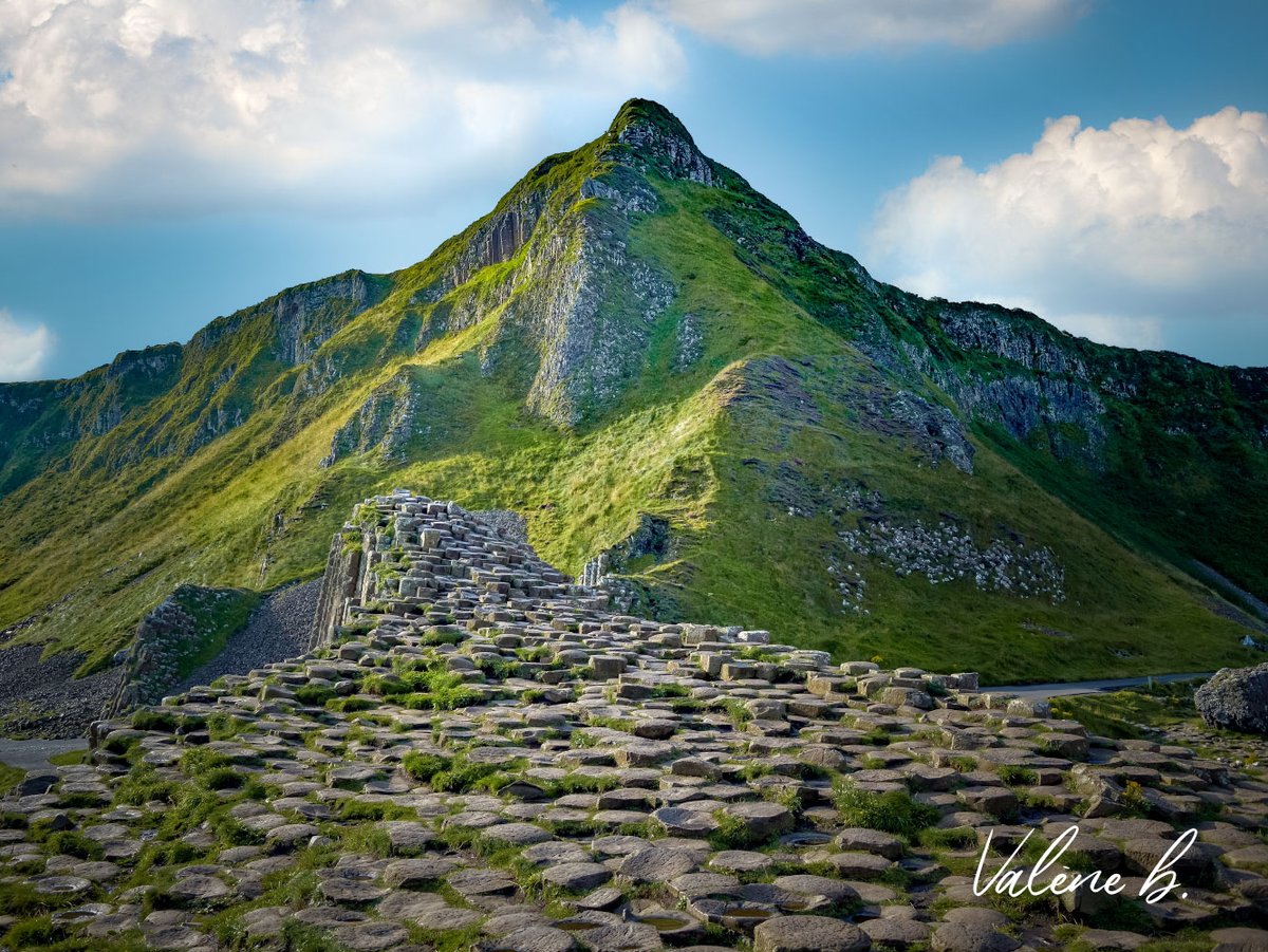 bonnetvalene's tweet photo. Giant Causeway
📍United Kingdom

#giantcauseway #ireland #unitedkingdom #mountain #landscape #sunset #mountains #goldenhour #countryside #photo #photography #photooftheday #nft #travelphotography #causewaycoast

Shop : https://t.co/3LhEvlXzLd
NFT : https://t.co/qPp079la5x https://t.co/oA7zcenBhc