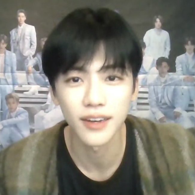 kwangyawalking's tweet photo. zㅣ존훈남4대장이다 https://t.co/r31vKAG63T