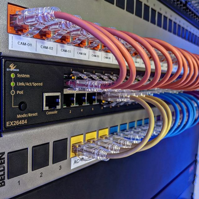 MarathonTechInc's tweet photo. New year, same clean work
#cablemanagement #networkcabling #structuredcabling #telecommunications #belden #etherwan #lowvoltage #marathontechinc https://t.co/bvtksJcpwt