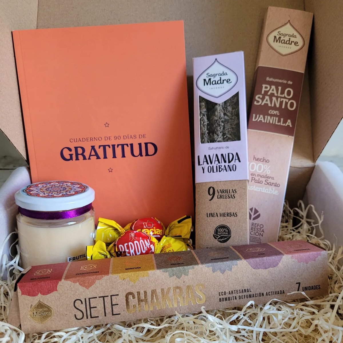 PaishArg's tweet photo. 🎁🙏 𝔹𝕆𝕏 𝔾ℝ𝔸𝕋𝕀𝕋𝕌𝔻 🙏🎁

Se agranda el repertorio de Paish y estamos muy muy felices!! 🙌🥳 Bienvenidos, Cuadernos de Gratitud! 🙌🙏 

🛒 Ya disponibles en nuestra tienda online 𝐖𝐖𝐖.𝐏𝐀𝐈𝐒𝐇.𝐂𝐎𝐌.𝐀𝐑 🙌❤️

#gratitud #cuadernodegratitud #agradecer #leydeatraccion https://t.co/ducXKBgD5e
