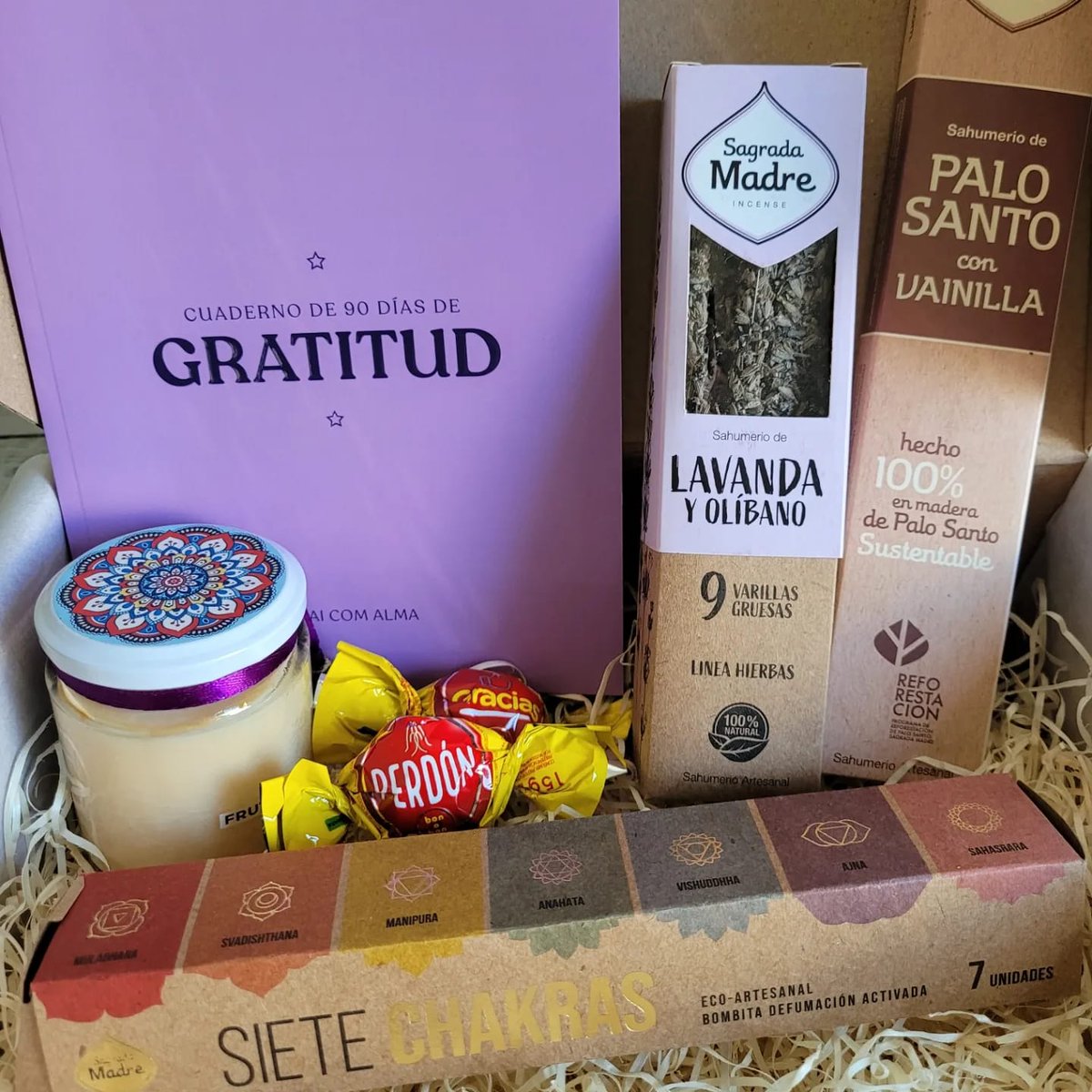 PaishArg's tweet photo. 🎁🙏 𝔹𝕆𝕏 𝔾ℝ𝔸𝕋𝕀𝕋𝕌𝔻 🙏🎁

Se agranda el repertorio de Paish y estamos muy muy felices!! 🙌🥳 Bienvenidos, Cuadernos de Gratitud! 🙌🙏 

🛒 Ya disponibles en nuestra tienda online 𝐖𝐖𝐖.𝐏𝐀𝐈𝐒𝐇.𝐂𝐎𝐌.𝐀𝐑 🙌❤️

#gratitud #cuadernodegratitud #agradecer #leydeatraccion https://t.co/ducXKBgD5e
