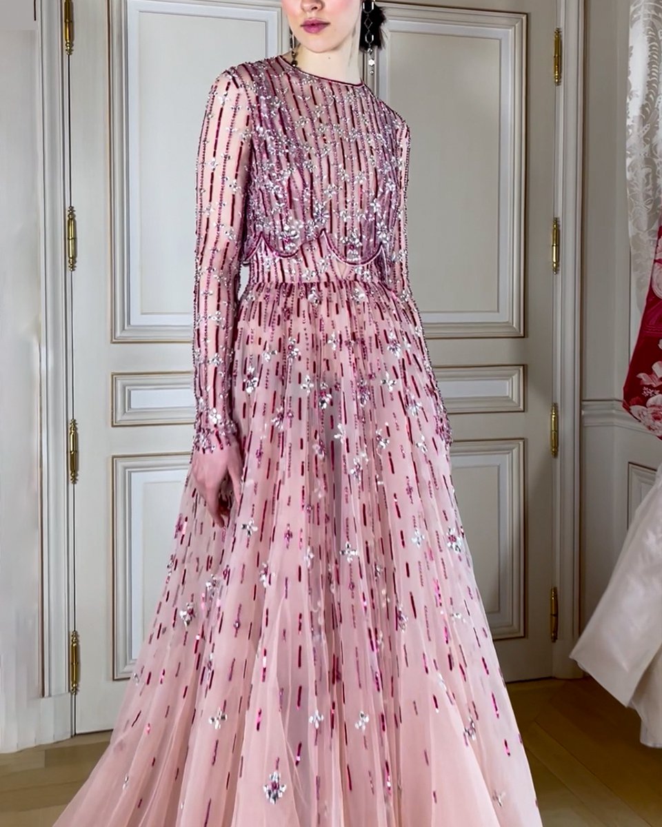 elilhaam's tweet photo. 💗 Pink is audacious glamour⁠
⁠
Intricate beading and embroidery beautify the light and dreamy tulle and lace fabric of this Peach Beige Georges Hobeika dress.
⁠
Discover the entire GeorgesHobeika collection at https://t.co/FiiWGLdB57✨⁠
⁠ https://t.co/nG6SJgAXys