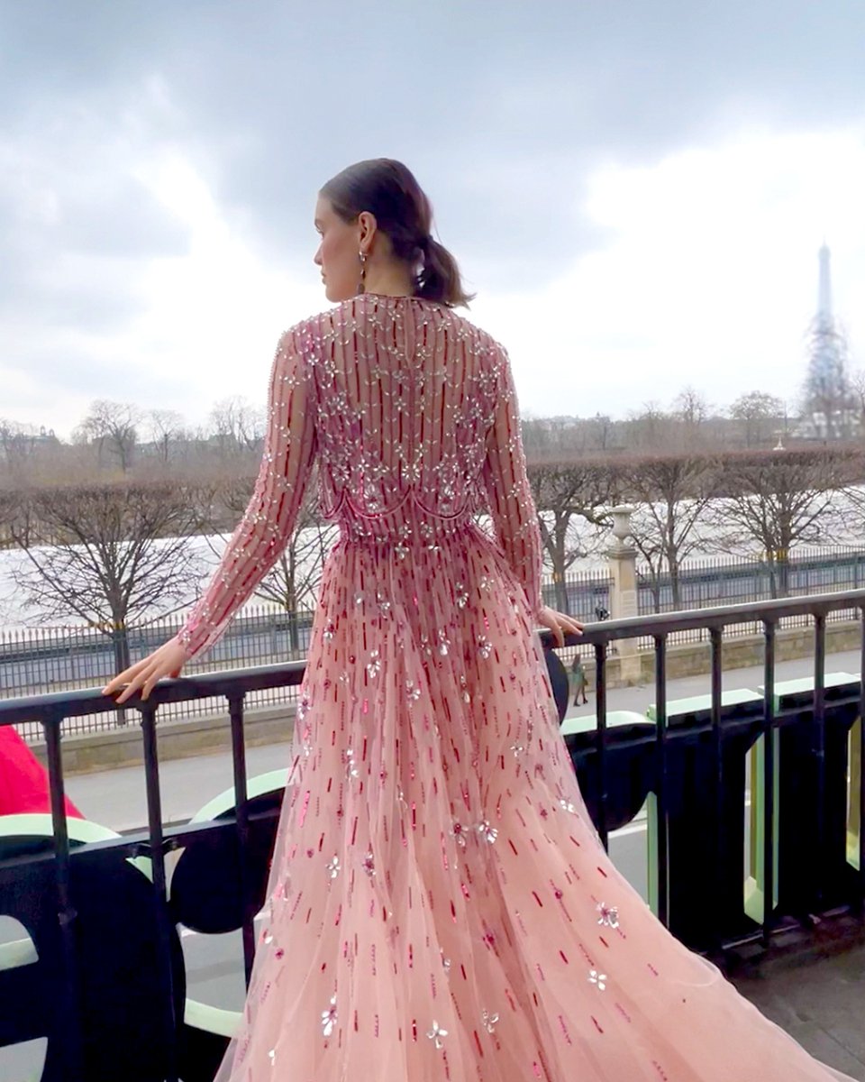 elilhaam's tweet photo. 💗 Pink is audacious glamour⁠
⁠
Intricate beading and embroidery beautify the light and dreamy tulle and lace fabric of this Peach Beige Georges Hobeika dress.
⁠
Discover the entire GeorgesHobeika collection at https://t.co/FiiWGLdB57✨⁠
⁠ https://t.co/nG6SJgAXys