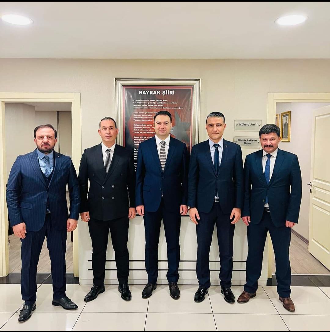 MHP İstanbul il başkan yardımcısı olarak atanan değerli dostum ,arkadasım  @uzunlarsigorta feyyaz uzun a yeni görevinde basarılar dilerim.