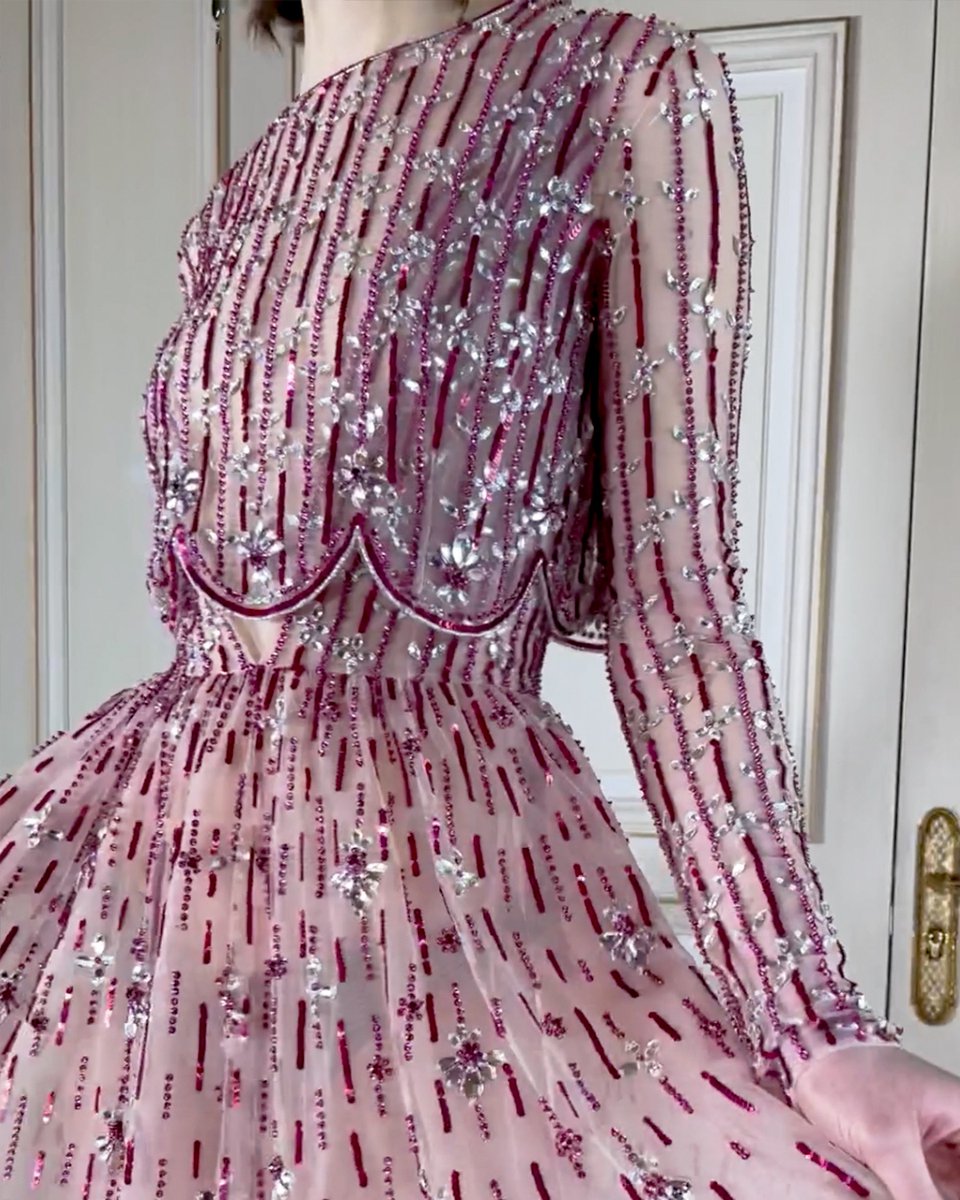 elilhaam's tweet photo. 💗 Pink is audacious glamour⁠
⁠
Intricate beading and embroidery beautify the light and dreamy tulle and lace fabric of this Peach Beige Georges Hobeika dress.
⁠
Discover the entire GeorgesHobeika collection at https://t.co/FiiWGLdB57✨⁠
⁠ https://t.co/nG6SJgAXys