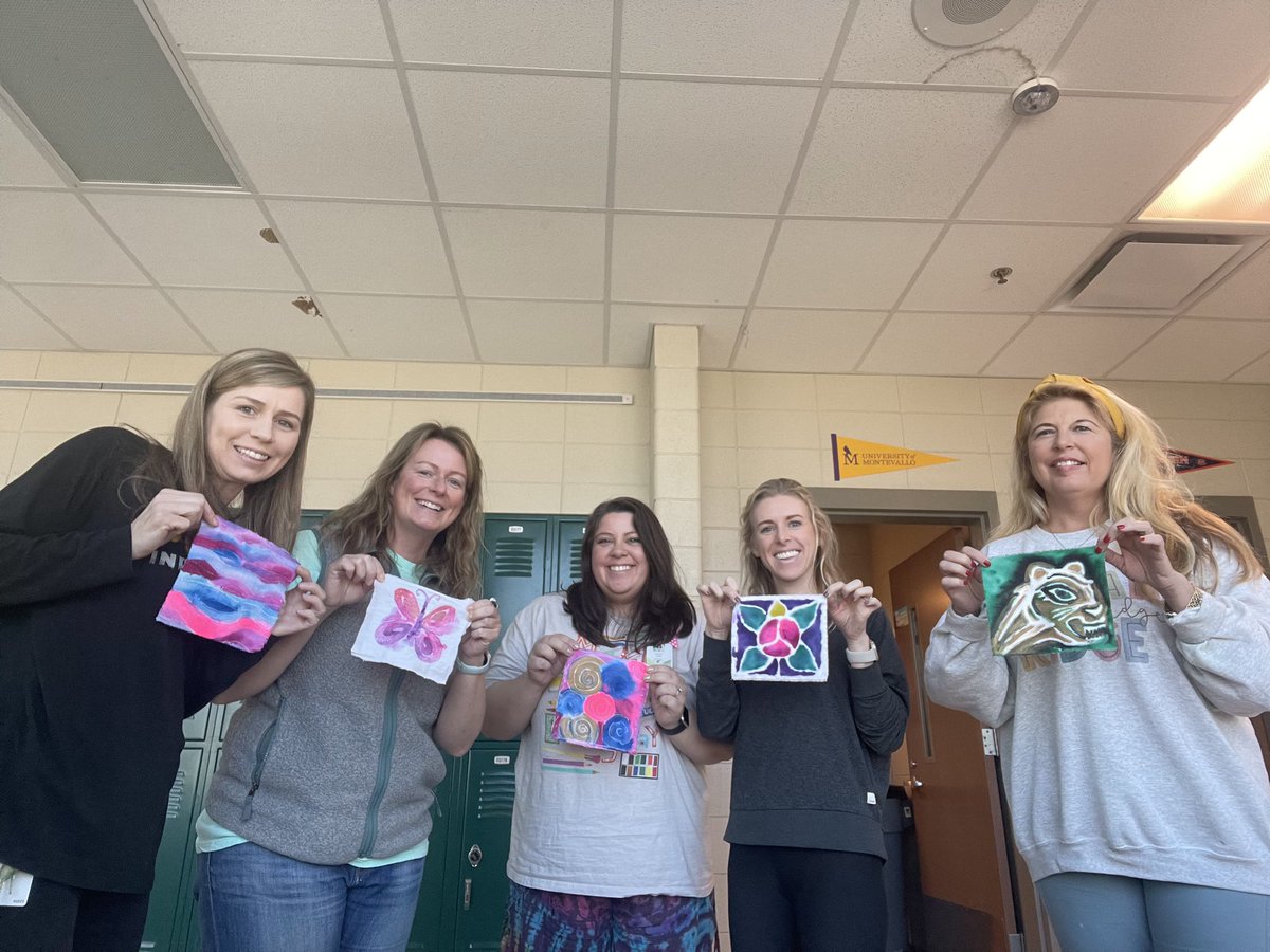 Pelham City Schools Art educators met for a PD day! #alabamaarteducators #PelhamCitySchoolsFineArts @panther_trax <a href="/PelhamSchools/">Pelham City Schools</a> #PCSVAE