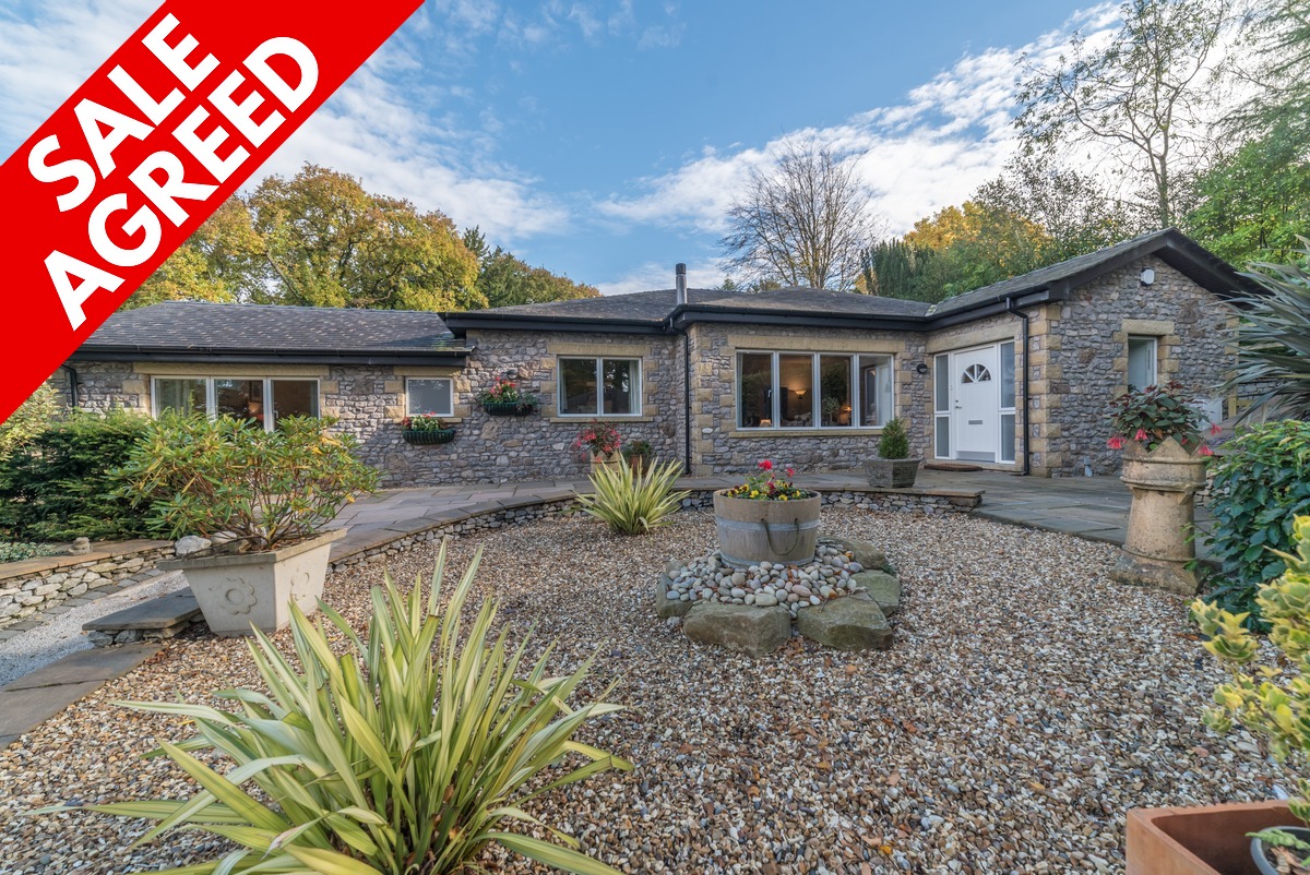 waterhouseea's tweet photo. Another #SaleAgreed 4 property - Brierfield Drive,LA5 0BD. 

Call us on 01524 760048 to book your free valuation or click here for an instant online valuation https://t.co/dFEV7SMU2C

#property #forsale #sold #waterhouseestateagents #New Barns Road, Arnside #propertiesoftwitter # https://t.co/hrH5tRgiAC