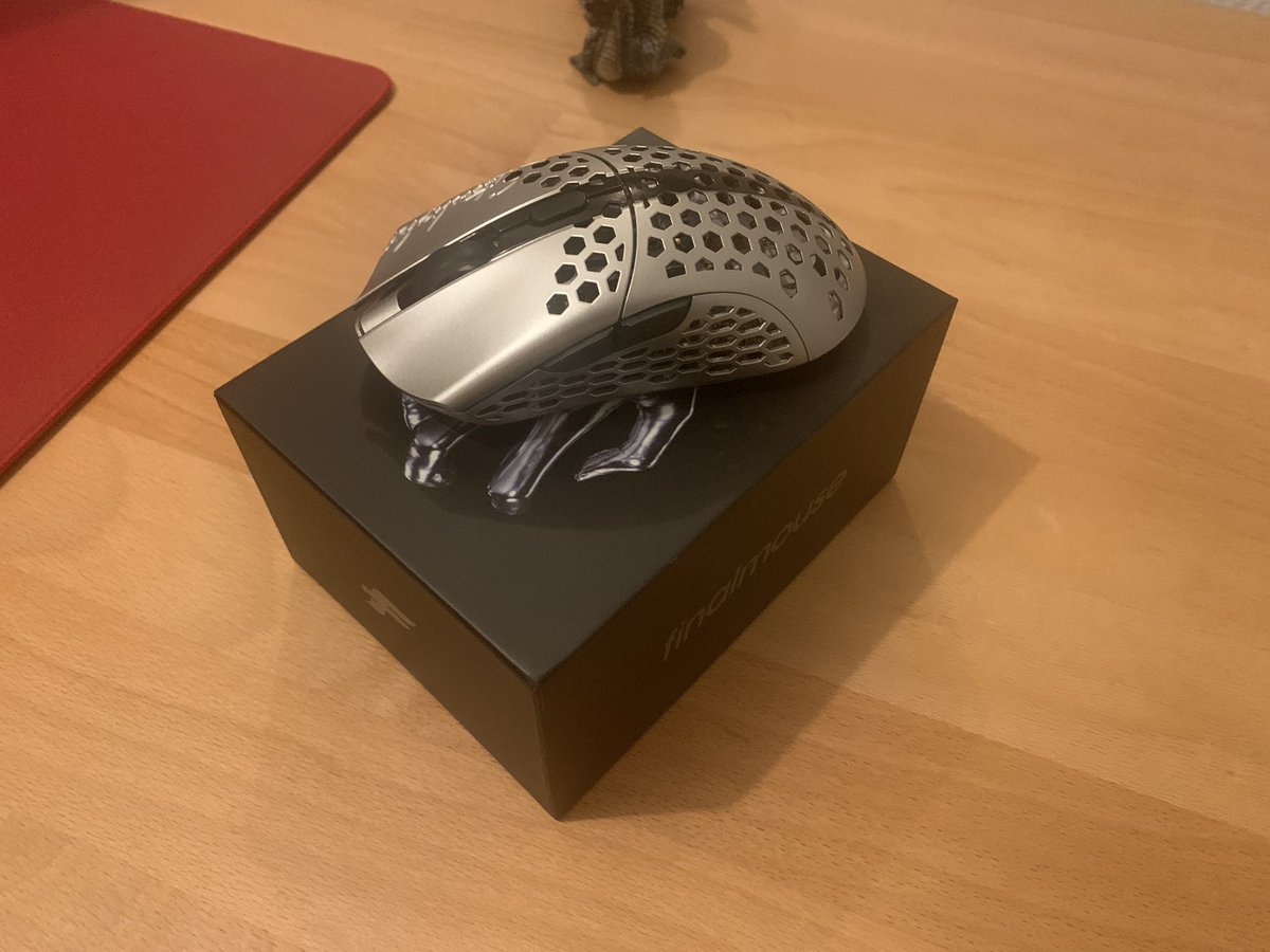 Selling my Starlight 12 pro medium perfect condition. open to offers