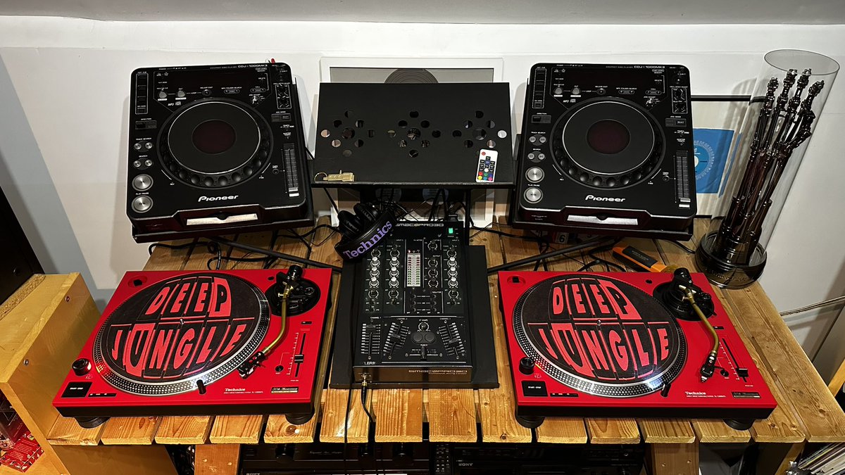 djjordan23uk's tweet image. Representing @Deepjunglerec with my @technics SL-1200 MK7s #deepjungle #technics #technicssl1200 #sl1200mk7 #50thanniversary #vinyl