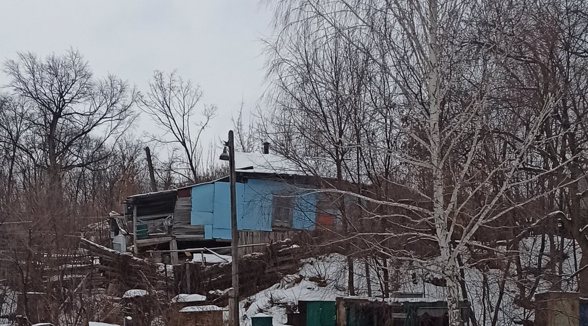 Kolhozim's tweet photo. Самара-город, где находится дом, в котором жил и работал Джеймс Кэмерон перед съемками Аватара. Природу и основных героев он придумал здесь, наблюдая из маленького окошка синего домика. https://t.co/41ckmPFqe3