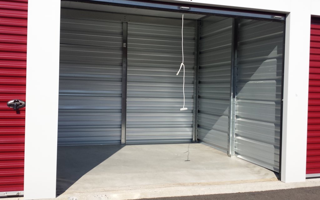 Looking to build storage units? Ask us today for a quote for all your building materials (steel, doors, etc.) at lucasiande.com/steel
#storageunits #steel