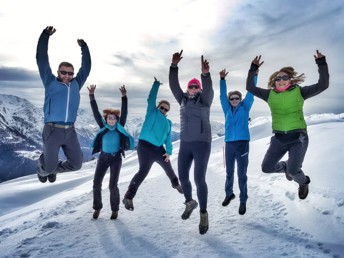 Mit grossem Sprung ins neue Jahr ☀️

#NewYear2023 #success #friends #swissalps #photosarabarth