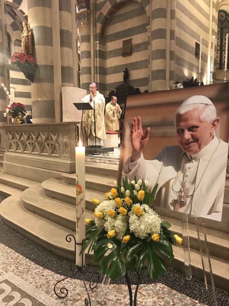 MauroFacciolo's tweet photo. Casale ricorda Benedetto XVI https://t.co/AJuCDxb7h0