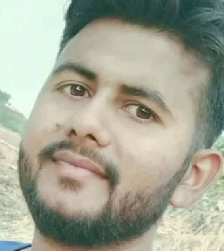 journoshruti's tweet photo. Bahut accha we r raising voice for justice to Anjali but what about this guy ,who died after dragged by car over1km, not even Noida police chase the car culprit, Shame on Noida Police #KanjhawalaDeathCase
#Nidhi #AnjaliDeathCase #AnjaliArora https://t.co/xyOzgWCnxS