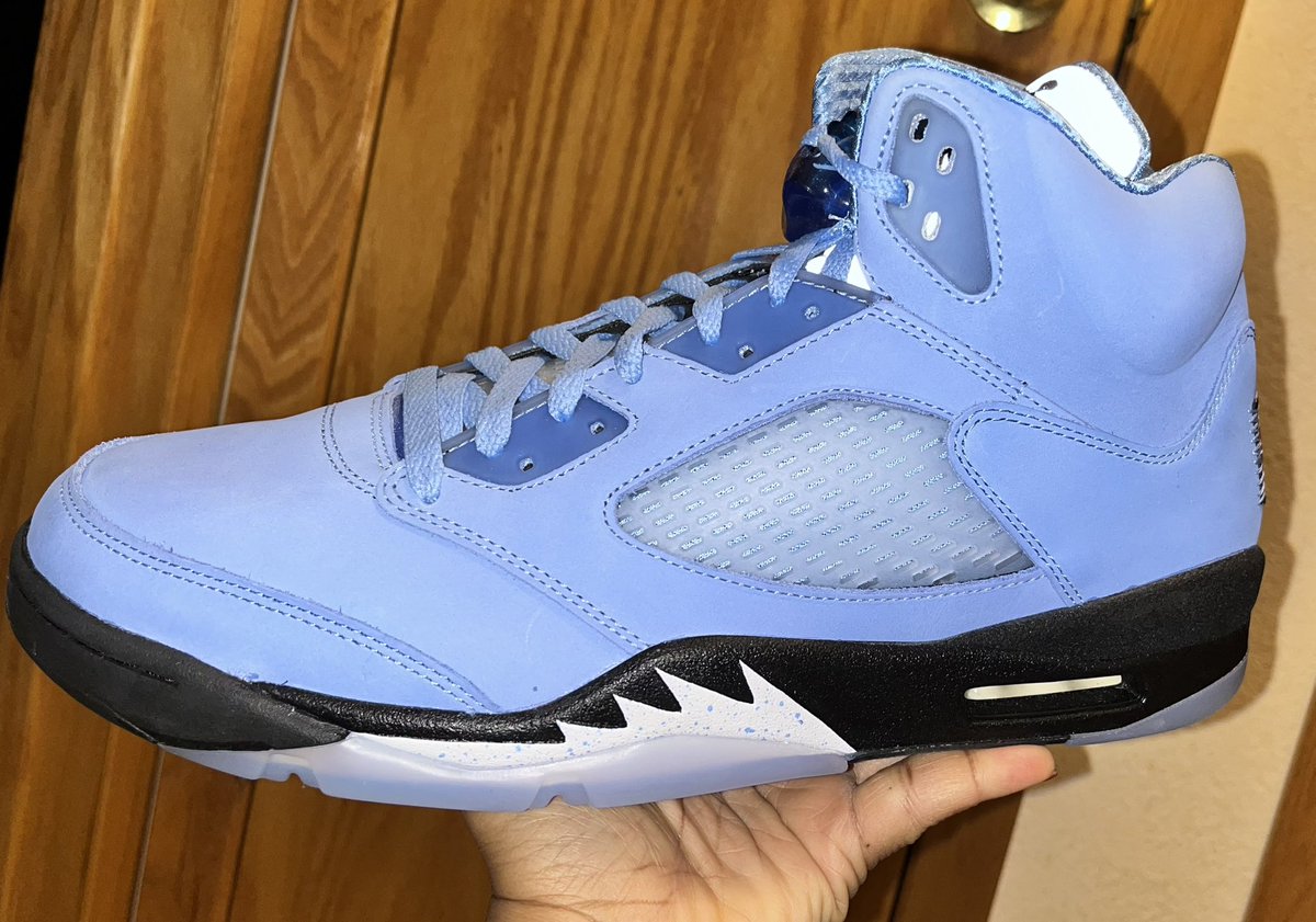 SheSneaks2 tweet media