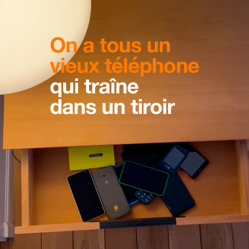 Orange_France's tweet photo. Vous pensez que votre ancien mobile n'a aucune valeur ? Faux 😉 Jusqu’au 1er février, on reprend tous vos mobiles, fonctionnels ou non.