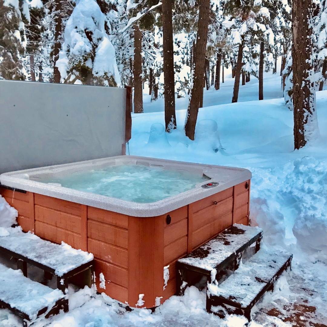 PurewaterTHL's tweet image. It's officially hot tub season! Make the colder months more fun with a brand-new hot tub from Purewater! Stock is available for immediate delivery.

Contact us at sales@purewatermail.com for more information! #hottublife #hottubcare #luxuryspas #hottubseason #spaathome