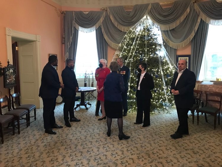 LtGov_NB's tweet photo. Nous sommes heureuses d’avoir été entourées de gens du Nouveau-Brunswick pour fêter l’arrivée du Nouvel An. Voici quelques photos prises dimanche, lors de la réception à la Résidence du gouverneur. https://t.co/SDFGUCFRJS