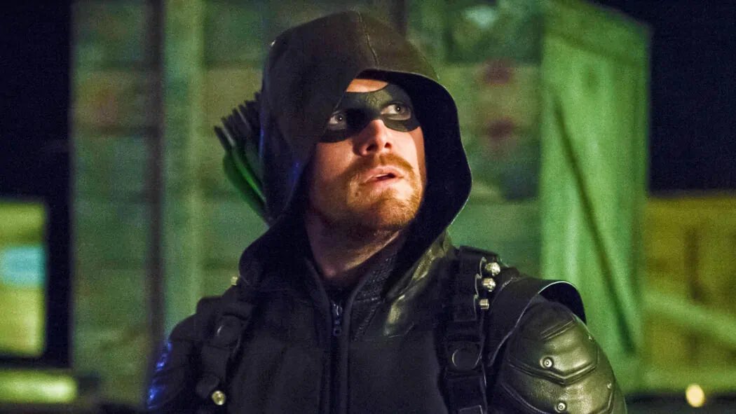 🚨Stephen Amell vai retornar como Arqueiro Verde na ÚLTIMA temporada de The Flash.